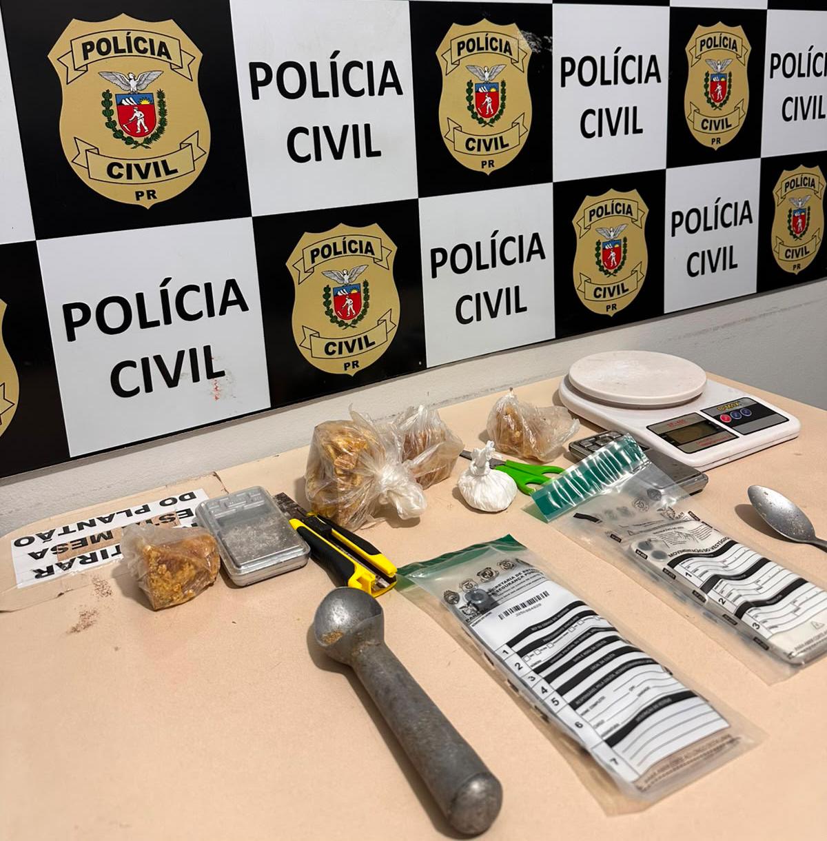 PCPR prende um casal em flagrante por tráfico de drogas em Paranavaí