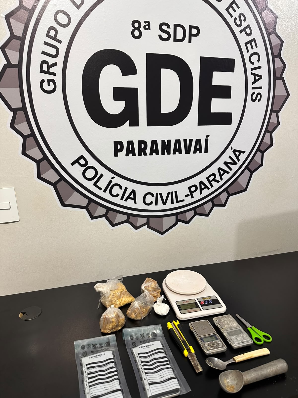 PCPR prende um casal em flagrante por tráfico de drogas em Paranavaí