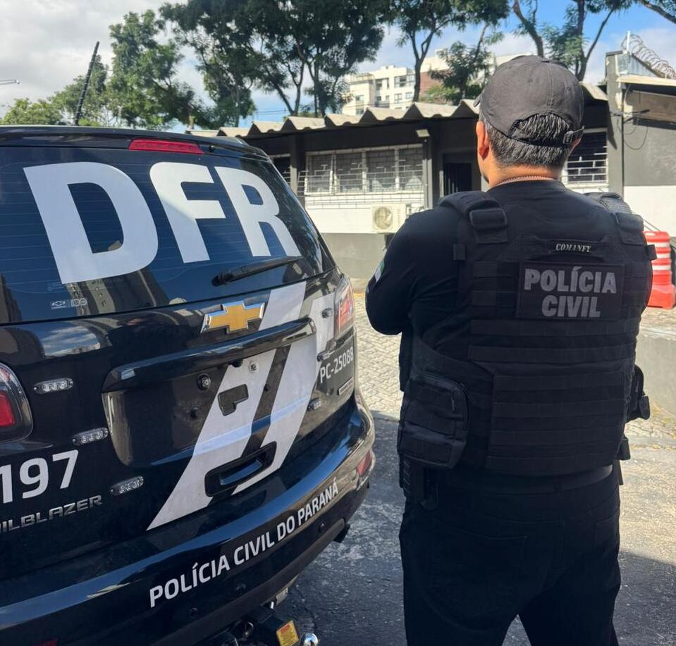 PCPR prende quatro pessoas investigadas por série de roubos a farmácias em Curitiba