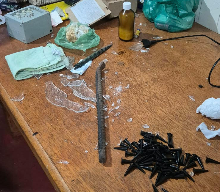 PCPR prende dois homens por tráfico de drogas e apreende crack e cocaína em Jacarezinho