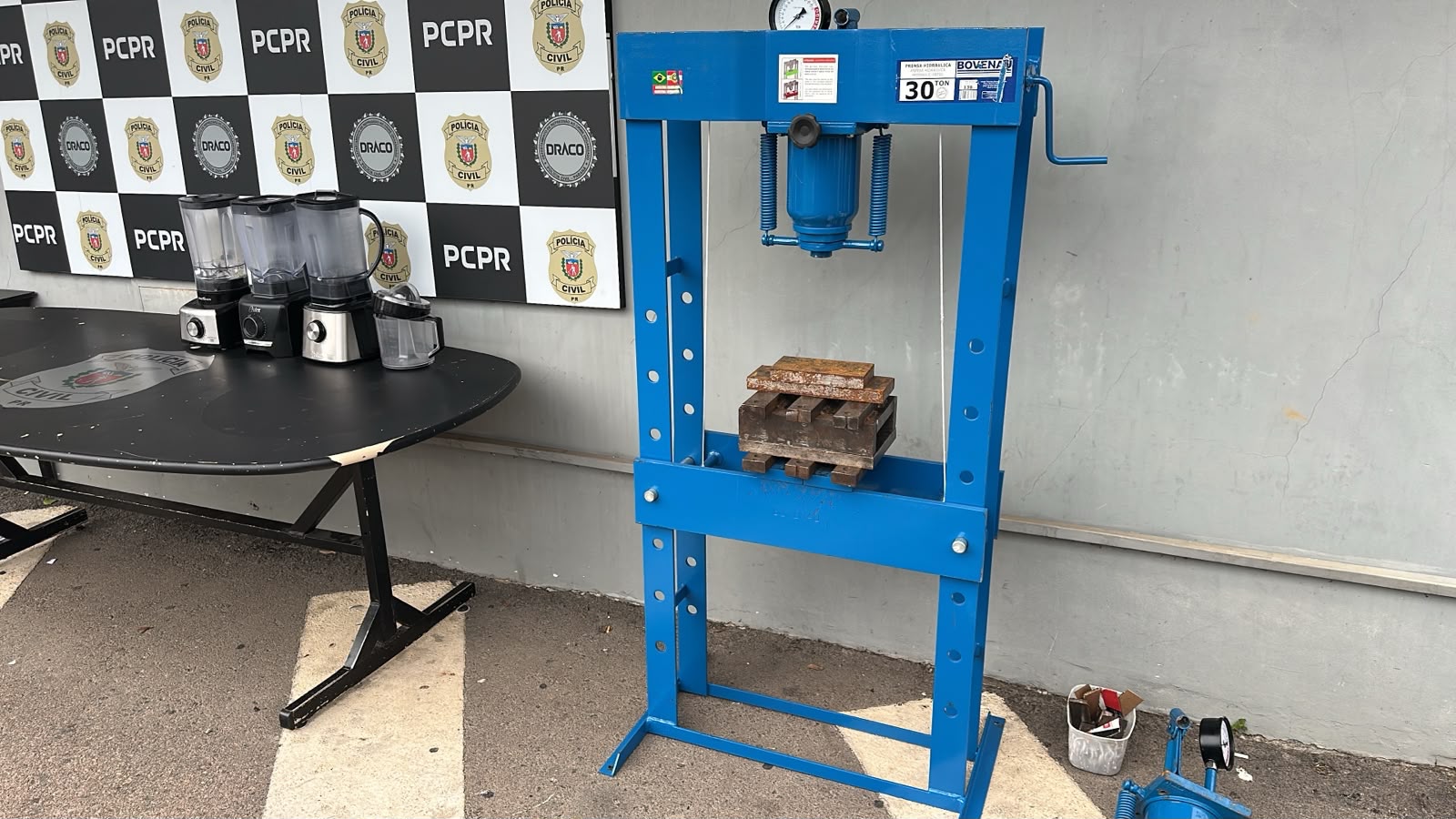 PCPR prende 9 pessoas e cumpre bloqueio de R$ 5 milhões do tráfico em Curitiba e na RMC
