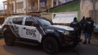 Policiais civis cumprido mandados 
