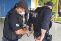 Policiais civis em treinamento de algemamento