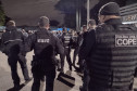 Policiais reunidos para operação