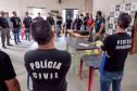 Policiais em treinamento