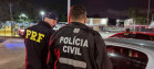 Policial civil e rodoviário federal abordam motorista na Linha Verde