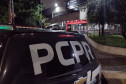 Viatura estacionada em frente a DEIC