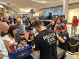 PCPR na Comunidade atende mais de três mil pessoas em exposição em shopping de Foz do Iguaçu
