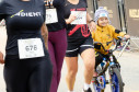 Mais de mil pessoas participam da 17ª Corrida da PCPR