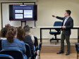 PCPR ministra palestra sobre golpes, crimes virtuais e proteção digital em Curitiba