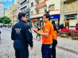 PCPR realiza ação em alusão ao Maio Laranja na rua XV de Novembro, em Curitiba