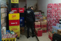 PCPR prende homem e apreende mais de 8,4 mil garrafas de vinho falsificadas em Curitiba