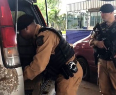 Policiais militares em ação na Costa Oeste