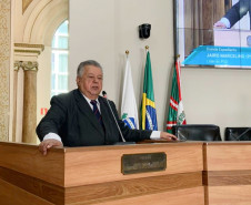 Vereador Jaime Marcelino discursando