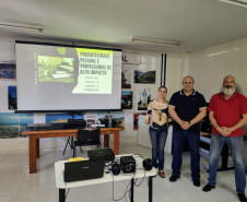 Participantes posando para foto