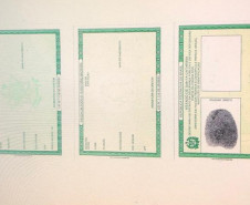 Documento de identidade falsificado