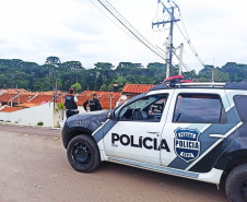 Policiais realizando operação
