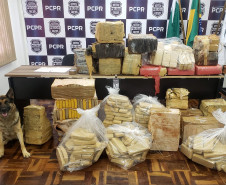 Diversos pacotes de droga apreendida