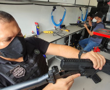 PCPR lança oficina móvel para manutenção de armas e treinamento