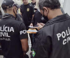 Policiais civis reunidos