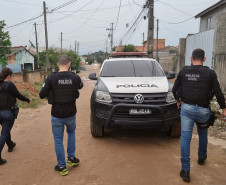 Policiais civis em operação nas ruas