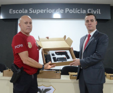 Entrega armas de choque