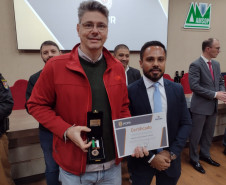 PCPR realiza entrega de medalhas para policiais civis em Francisco Beltrão 