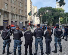 PCPR e GM realizam evento de conscientização sobre drogas no Centro de Curitiba 