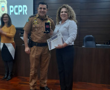 PCPR realiza entrega de medalhas para policiais civis em Ponta Grossa