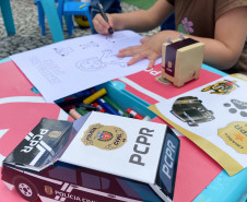 PCPR na Comunidade participa de evento de orientações a imigrantes e refugiados em Curitiba