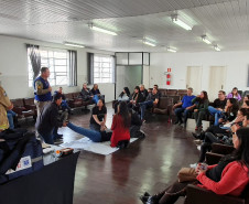 Momento de treinamento dos participantes