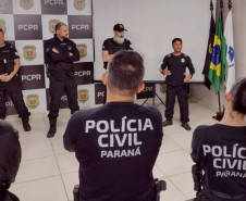 Policiais civis reunidos para operação