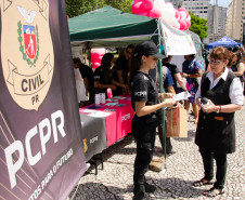 PCPR realiza evento Mulheres em Ação na praça Rui Barbosa em Curitiba  