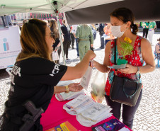 PCPR realiza evento Mulheres em Ação na praça Rui Barbosa em Curitiba  