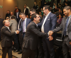 Governador comemora avanços na segurança pública em entrega de homenagens da Polícia Civil