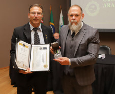 Governador comemora avanços na segurança pública em entrega de homenagens da Polícia Civil