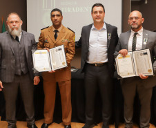 Governador comemora avanços na segurança pública em entrega de homenagens da Polícia Civil