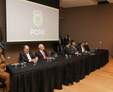Governador comemora avanços na segurança pública em entrega de homenagens da Polícia Civil