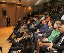 Governador comemora avanços na segurança pública em entrega de homenagens da Polícia Civil