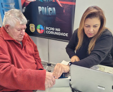 PCPR na Comunidade confecciona carteira de identidade em escola de Curitiba 