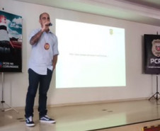PCPR orienta 580 adolescentes sobre crimes virtuais em colégios de Curitiba