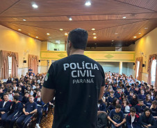 PCPR orienta 450 adolescentes sobre crimes virtuais em Santa Felicidade