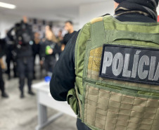 PCPR e PMPR prendem cinco pessoas por tráfico de drogas em Almirante Tamandaré