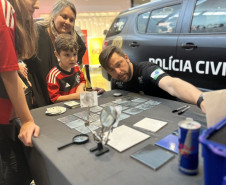 PCPR na Comunidade atende mais de três mil pessoas em exposição em shopping de Foz do Iguaçu