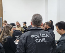 PCPR e MPPR prendem 15 pessoas em operação contra organização criminosa ligada ao tráfico de drogas em diversos estados do Brasil