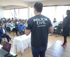 Palestra para surdos