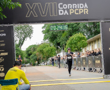 Mais de mil pessoas participam da 17ª Corrida da PCPR