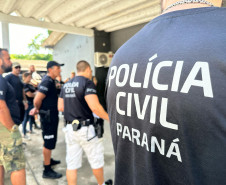 PCPR prende casal em flagrante em operação contra o tráfico de drogas em Antonina
