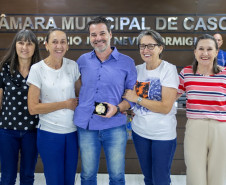 Policial Civil da PCPR recebe medalha de honra ao mérito em Cascavel