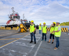 Equipe da DPMA visita Porto de Paranaguá